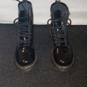 Dr. Martens women's boot size 6